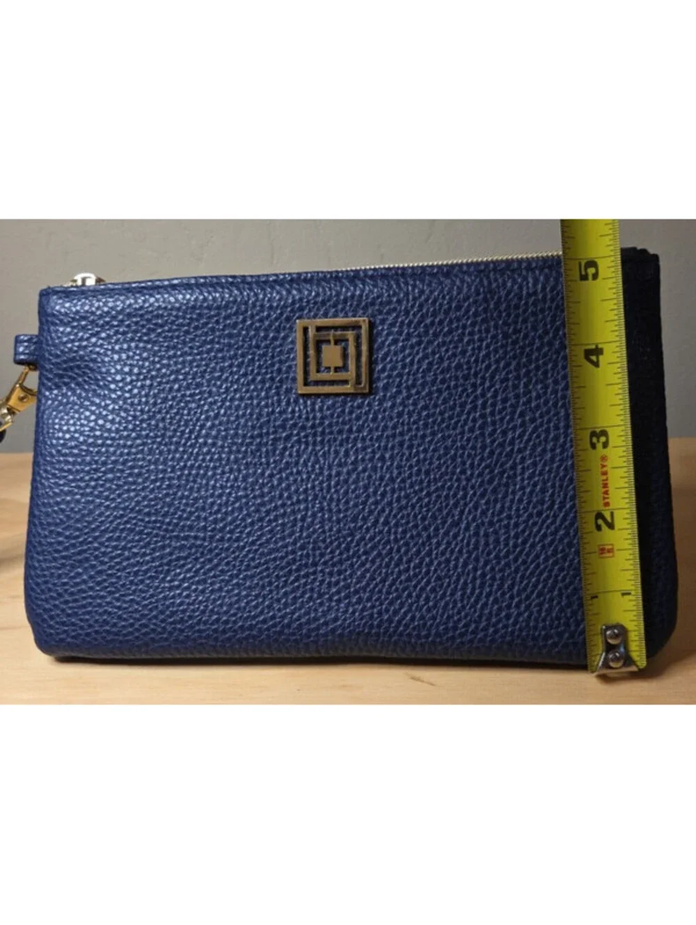Liz Claiborne Navy Blue Wristlet Wallet Zip Clutch Pebbled Faux Leather